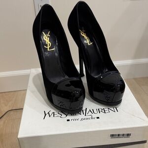Yves Saint Laurent Glossy Black Heels